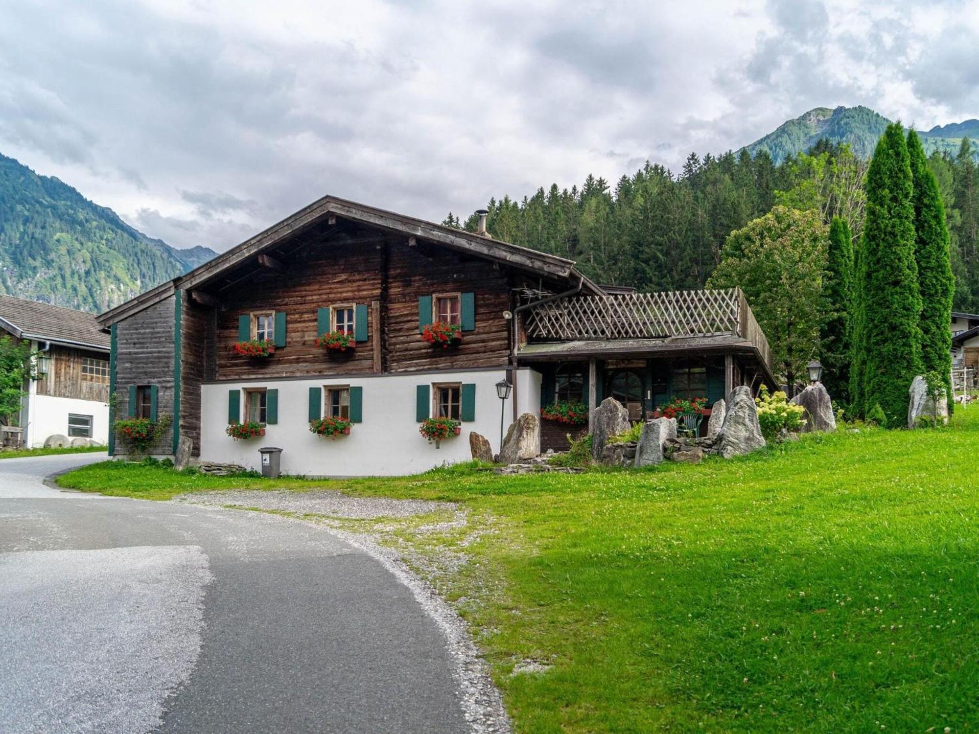 Rustic Farmhouse With Sauna In Bramberg Neukirchen am Großvenediger Extérieur photo